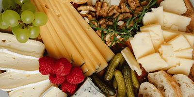 How to create a luxurious vegetarian charcuterie & cheese board